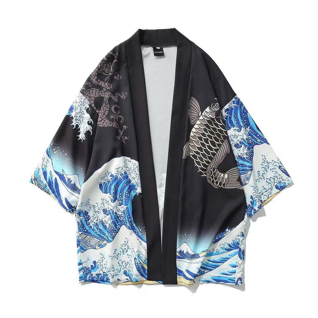 Kimono japonais noir avec carpe koi et vagues